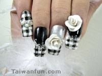 Fashion + Art = Nail Art