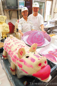 Honoring the gods with deep reverence: Worship cakes