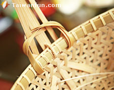 Bamboo weaving master Liu Qin-lin
