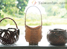 Bamboo weaving master Liu Qin-lin