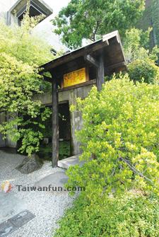 �j�����Ħx